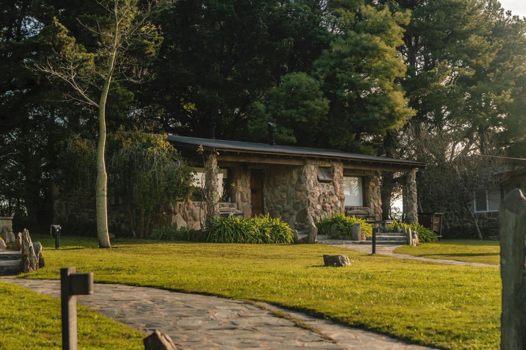 Hosteria & Spa De La Cascada Tandil Bagian luar foto